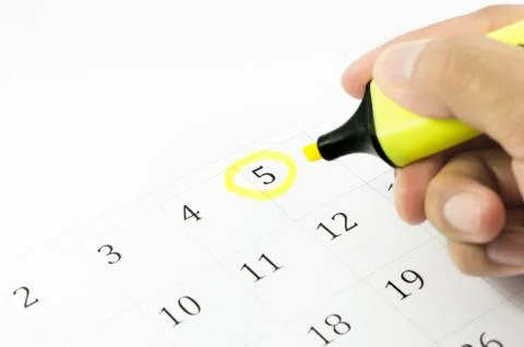 Yellow circle. mark on the calendar at 5. Stock Illustration