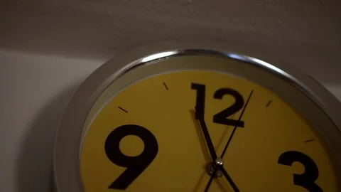 Yellow clock time lapse animation. 20 minutes to midnight. Deadline concept Stock Footage 126282712