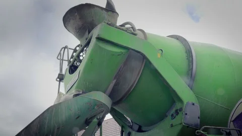 Yellow concrete mixer, casting pump. Construction machinery, ground works. Видео 87773513