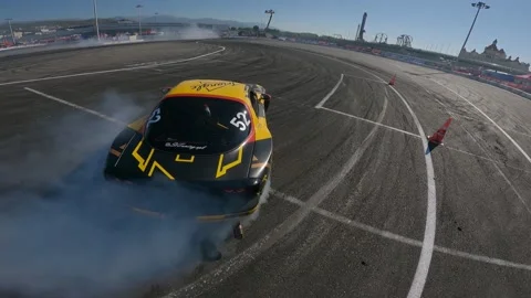 Yellow drift car 動画素材 147529583