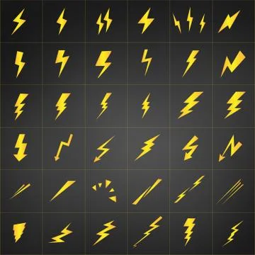 Yellow Lightning vector set isolated on black background. Simple icon storm o Illustrazione stock