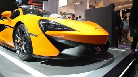 Yellow McLaren 動画素材 119200569