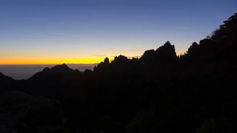 Yellow Mountains Видео 122457196