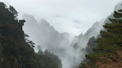 Yellow Mountains Vídeo Stock 122967134