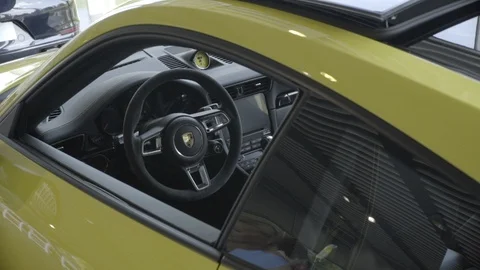 Yellow Porsche 스톡 동영상 99459747