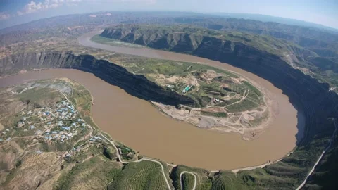 Yellow river in turn 스톡 동영상 174213462