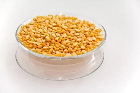 Yellow split peas 스톡 사진