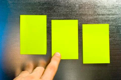 Yellow sticky note Stock-Fotos