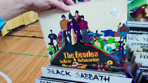 Yellow submarine Stock Footage 305500374