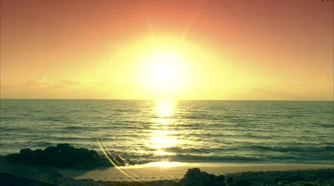 Yellow sunset on beach Stock-Footage 986877