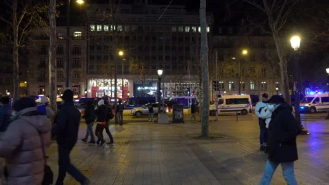 Yellow vests Protesters on paris streets Stock Footage 170628473