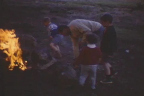 YELLOWSTONE CAMPFIRE 2 Stock-Footage 129242