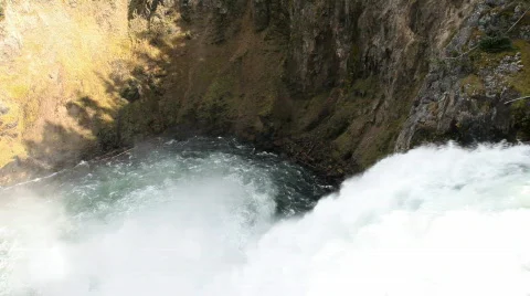 Yellowstone Lower Falls top P HD 2400 Stock-Footage 537010