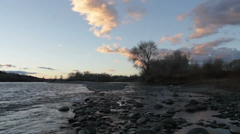 Yellowstone river at sunset Видео 35169958