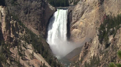 Yellowstone Waterfall Video stock 28564645