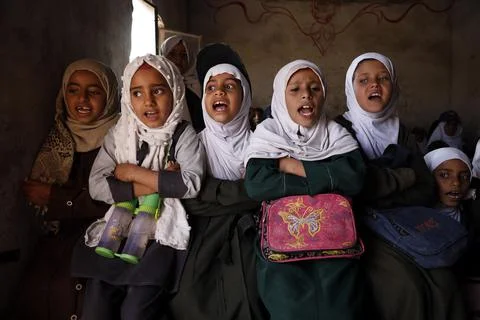 Yemen war threatens massive decrease in school enrollment, Sanaa - 14 Sep 2022 Stockfoto's