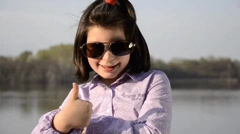 Yes kid... it's all ok! Video stock 33196996