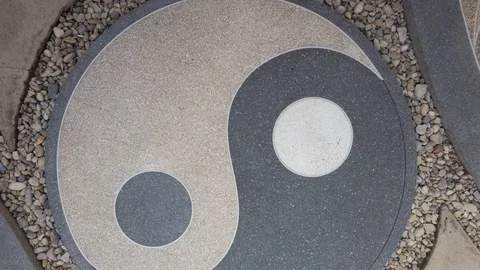 Yin e yang sign Stock Footage 109437955