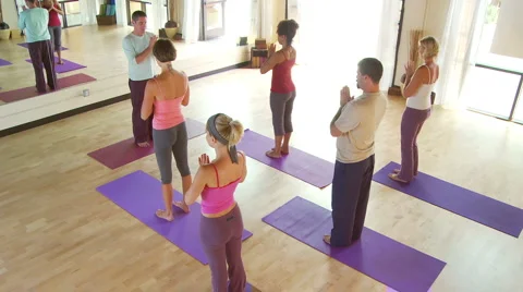 Yoga Class Stock-Footage 934750