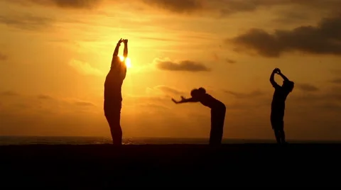 Yoga during sunset Video stock 64074929