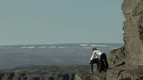 Yoga Video stock 980829