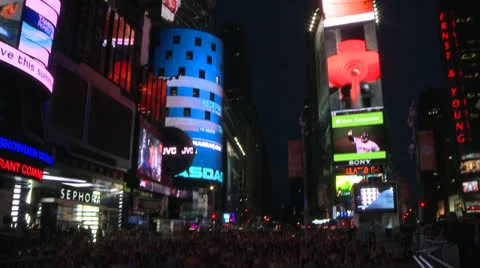 Yoga In Times Square Video stock 25777685