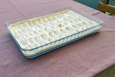 The yogurt cold appetizer from on serving plate from Turkey restaurant. Foto stock