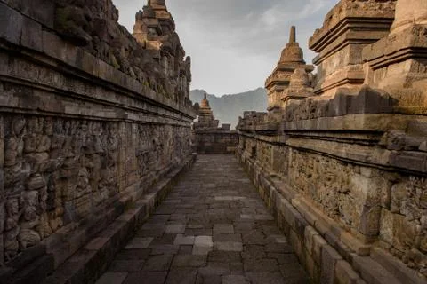 Yogyakarta, Java, Indonesia : 15 Nov 2017 : Templo de Borobudur durante el día,  Fotos de archivo