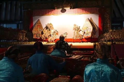 Yogyakarta, Java, Indonesia - March 6th 2018: Look over orchestra to puppeteer o Stock Photos