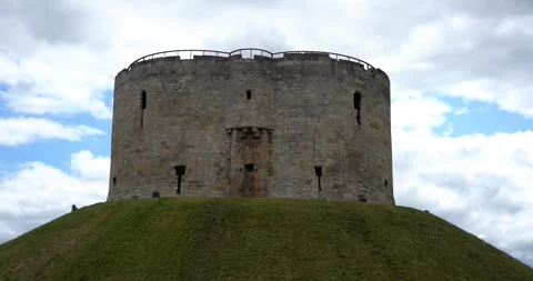 York Castle, England Stockbeeldmateriaal 345175981
