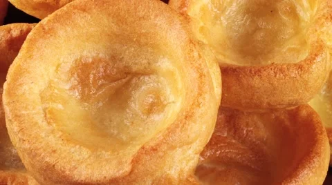 YORKSHIRE PUDDING/POPOVER IN CLOSE UP MACRO TRACKING SHOT  動画素材 62232543