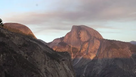 Yosemite Half Dome at Sunset Vídeos de archivo 130541054