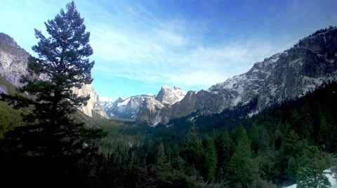 Yosemite Valley snow clouds moving slow zoom in Stock Footage 58067136