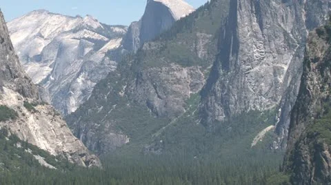 Yosemite zoom out Stock Footage 11711330