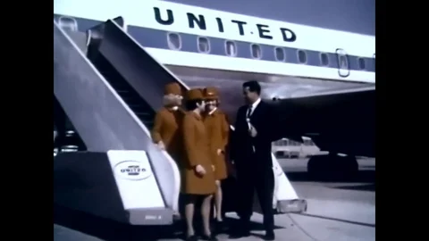 You can?t tell the difference between the hands of a 35 year old housewife and Stockbeeldmateriaal 79421210