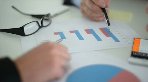 Young and dynamic business team, meet and talk in a busy modern office. 스톡 동영상 62651412