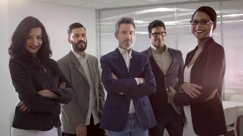 Young and dynamic business team, modern office Vídeo Stock 83307992