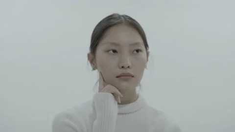 Young Asian thinking  스톡 동영상 146926854
