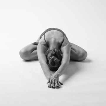 Young beautiful athlete is posing in studio Stock-Fotos