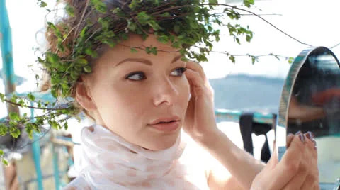 Young, beautiful fashion model getting ready to take a picture Stock Footage