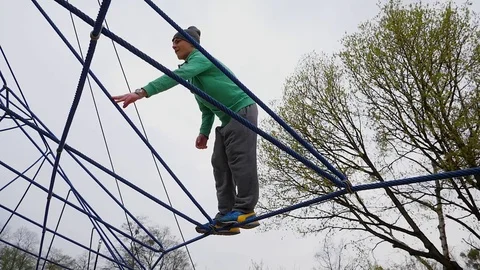Young boy backflip Slow motion 库存影片 74197847