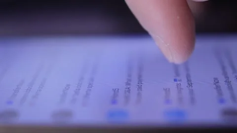 Young businessman scroll google e mail app on phone. phone e mail application. Vídeo Stock 249824516