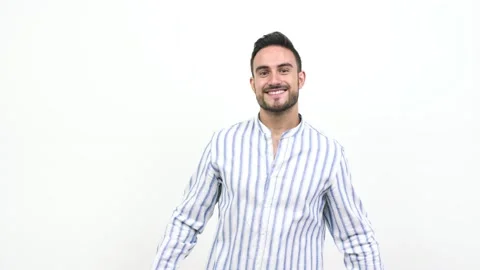 Young caucasian man crossing his arms, serious and imposing, feeling confident Stock Footage 138663553