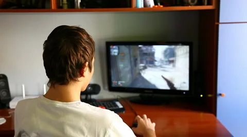 A young child playing on the computer 6 HD 1080p 스톡 동영상 957336