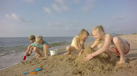 Young children having fun. Slow motion. 库存影片 65074919