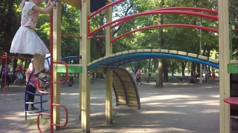 Young children having fun. Slow motion. 库存影片 65076498