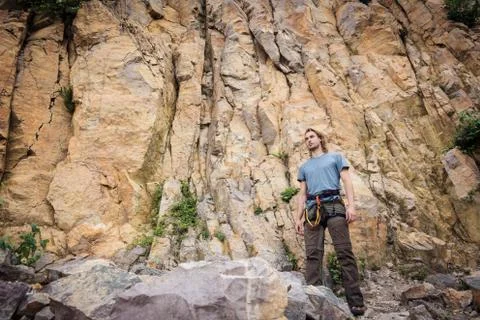 Young Climber Getting Ready Stockfoto's