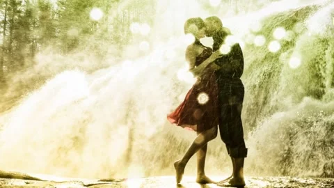 Young Couple Dancing by Waterfall at Sunrise in the Blue Ridge Mountains Vidéo 344613994