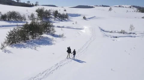 Young couple enjoy on the snow 스톡 동영상 58744448