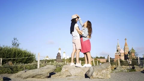 Young couple in park Video stock 98311816